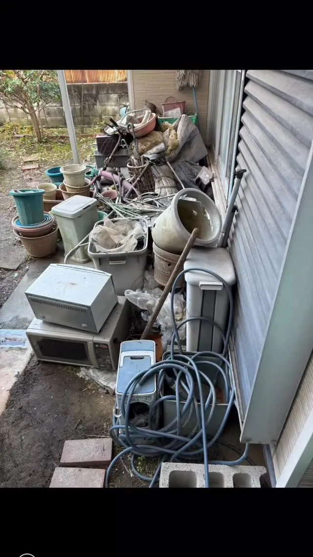 今回は、ご両親の代からの積もり積もったお庭の不用品回収のお仕...